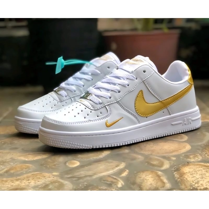 SEPATU IMPORT PUTIH POLOS, KOREAN STYLE PRIA DAN WANITA TREND FASHION KOREAN STYLE SEPATU VIRAL SEPA