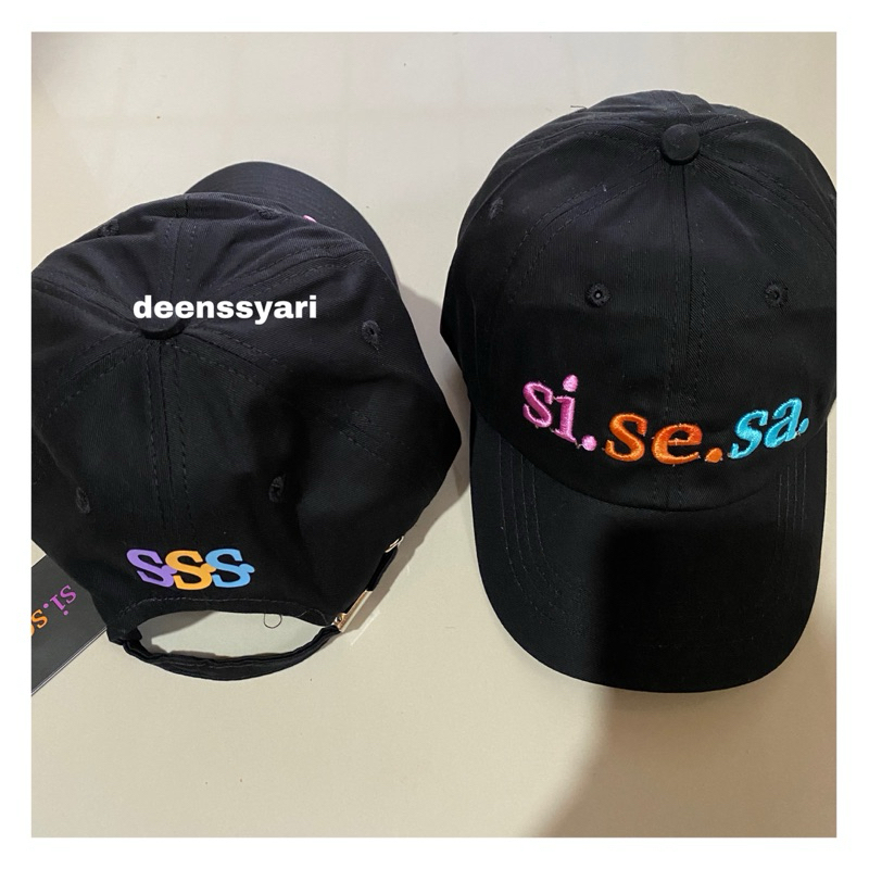 sisesa topi black