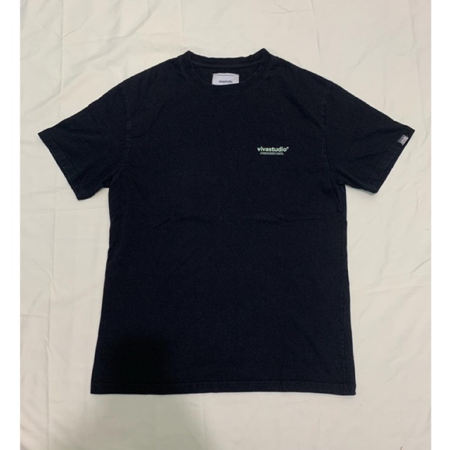 TSHIRT/KAOS HITAM VIVASTUDIO SECOND ORIGINAL