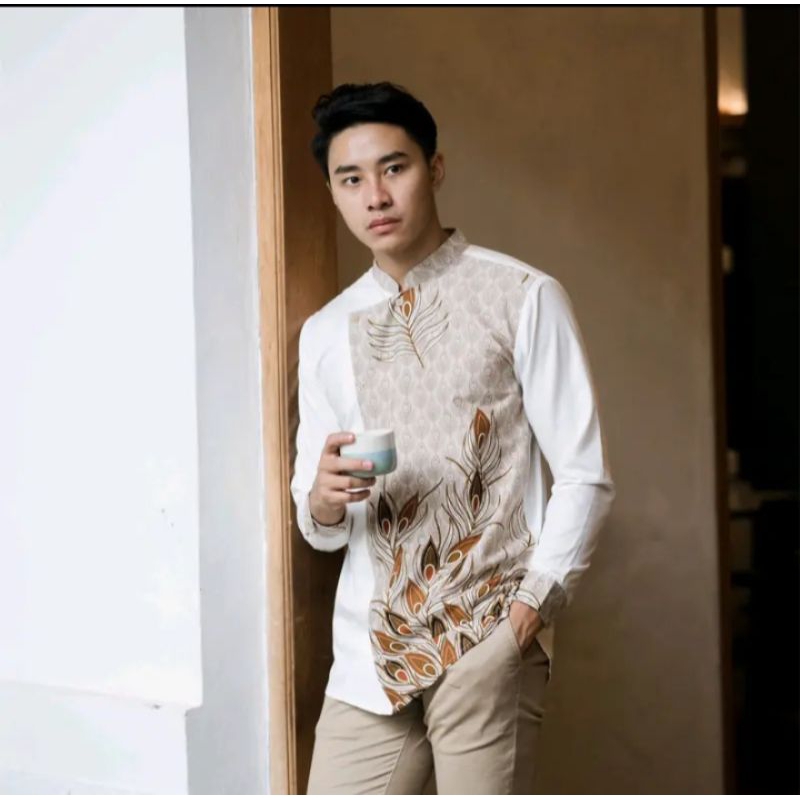 Kemeja Putih Batik NUC.ID | GATOT (Putih Tulang)