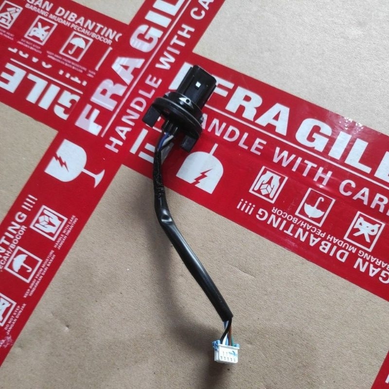 Soket Lampu Depan Scoopy K2F 2021 2024 Original