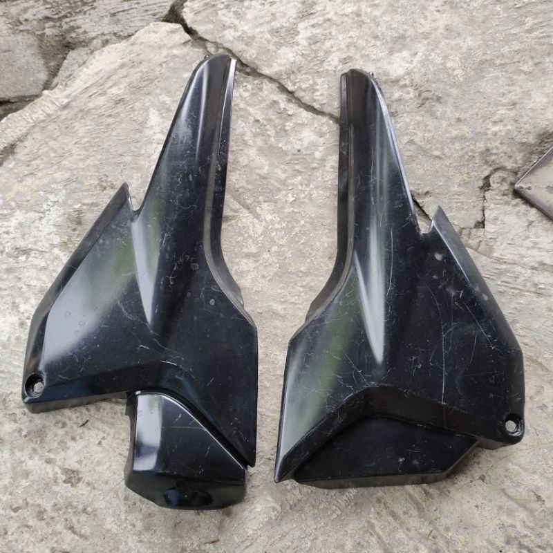 cover kempolan tepong aki Honda Megapro Primus original