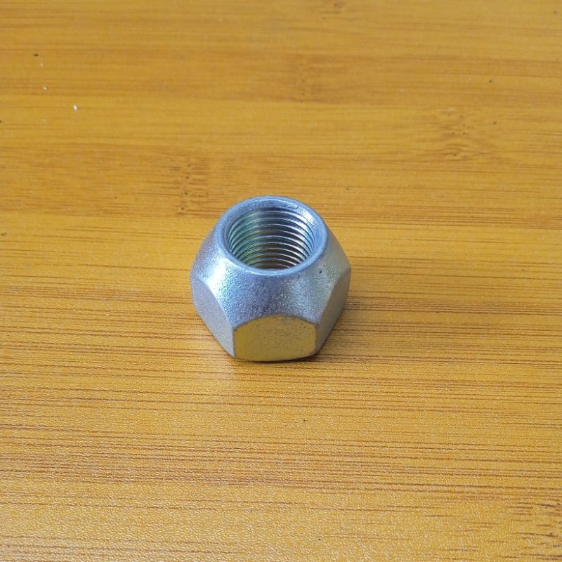 mur roda colt diesel canter ban engkel bagian roda kiri M16 kunci 26 ori