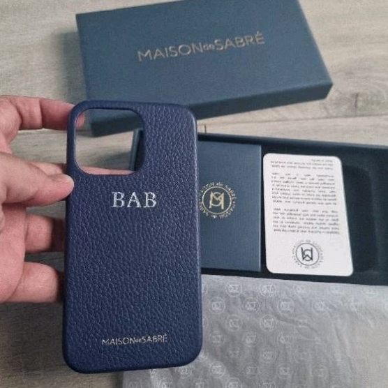 Maison Sabre Iphone 13 Pro Leather Magsafe case nan mewah luxury item