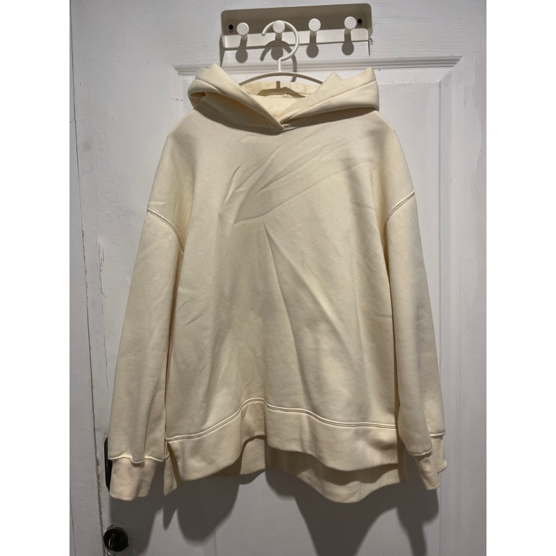 [PRELOVED] BOXY SWEATER HOODIE CREAM jaket pria wanita putih krem aesthetic lucu kerja kuliah kasual