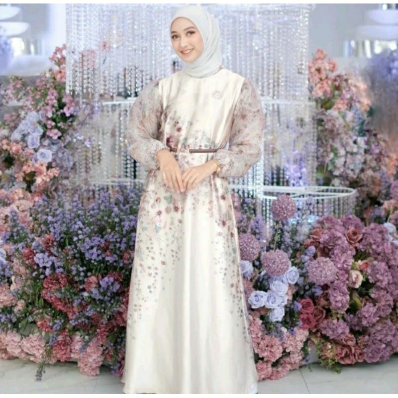 Laluna signature dress by vanilla hijab