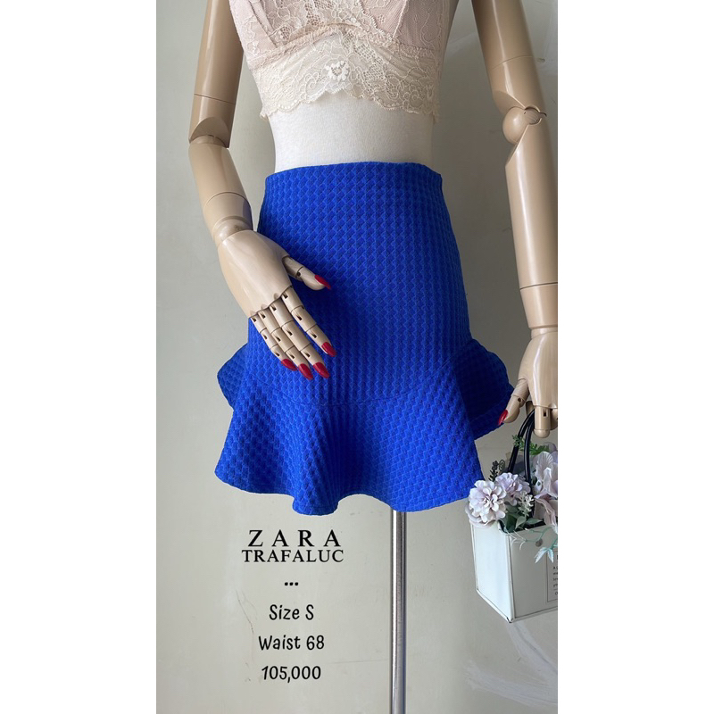 Rok Skirt mini biru elektrik electric zara trafaluc original ruffle premium cantik seksi unik lucu m