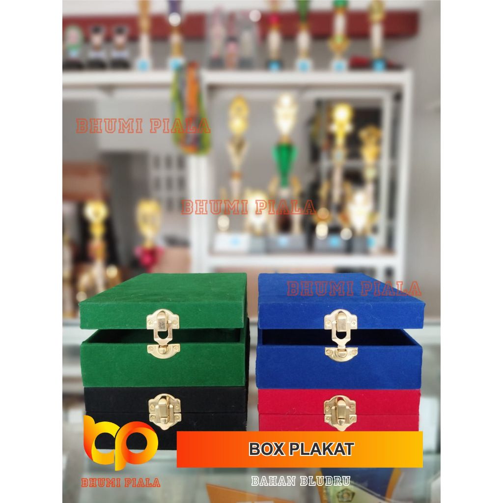 BOX PLAKAT PREMIUM /  BOX PLAKAT BLUDRU BOX PLAKAT BAHAN BELUDRU BOK PLAKAT UKURAN PLAKAT 13X20X5 CM