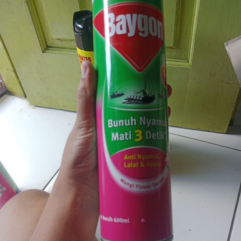 Baygon Semprot Double Nozzle 600ml