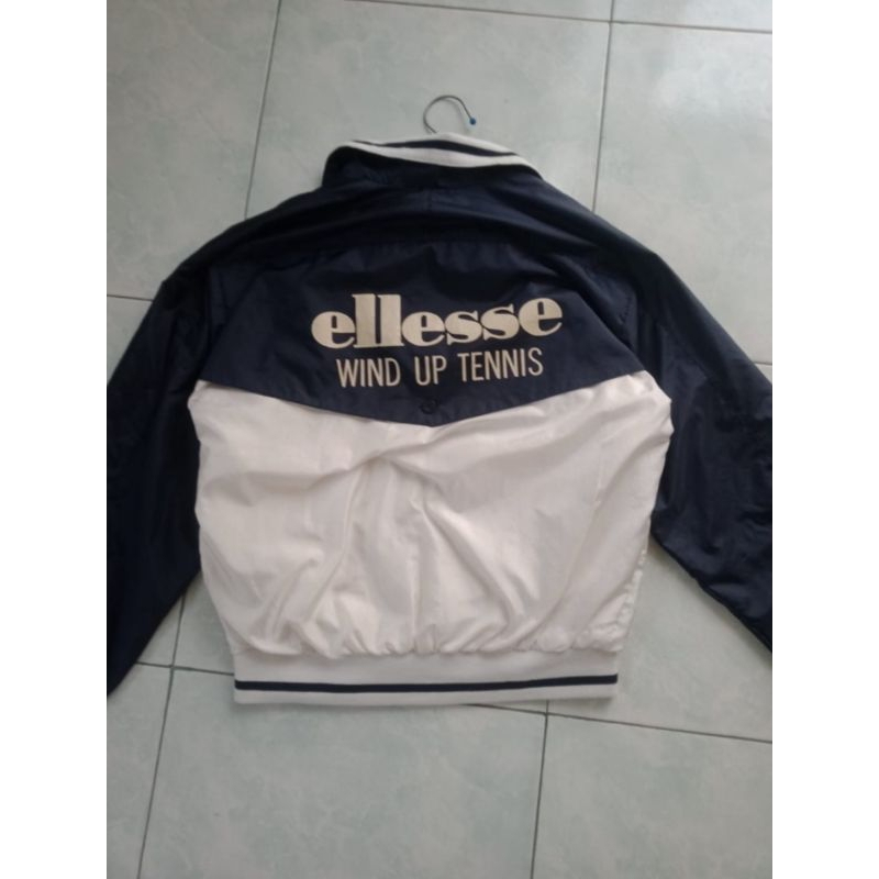 windbreaker ellese
