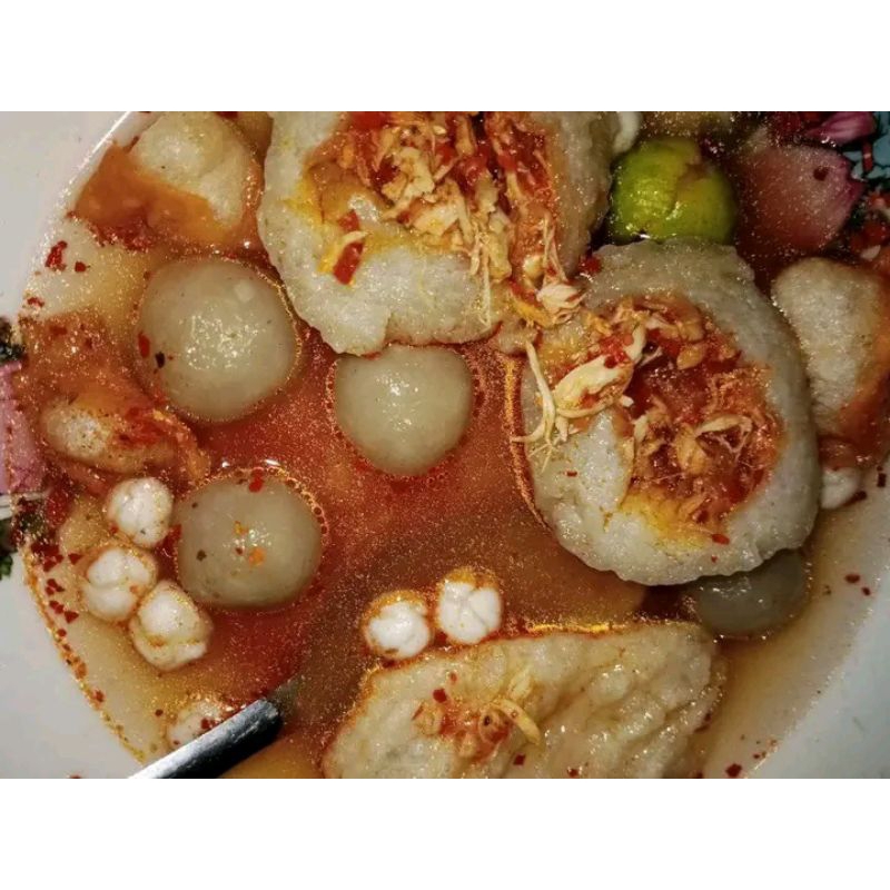 

baso aci jumbo isi ayam suwir , baso aci ayam suwir