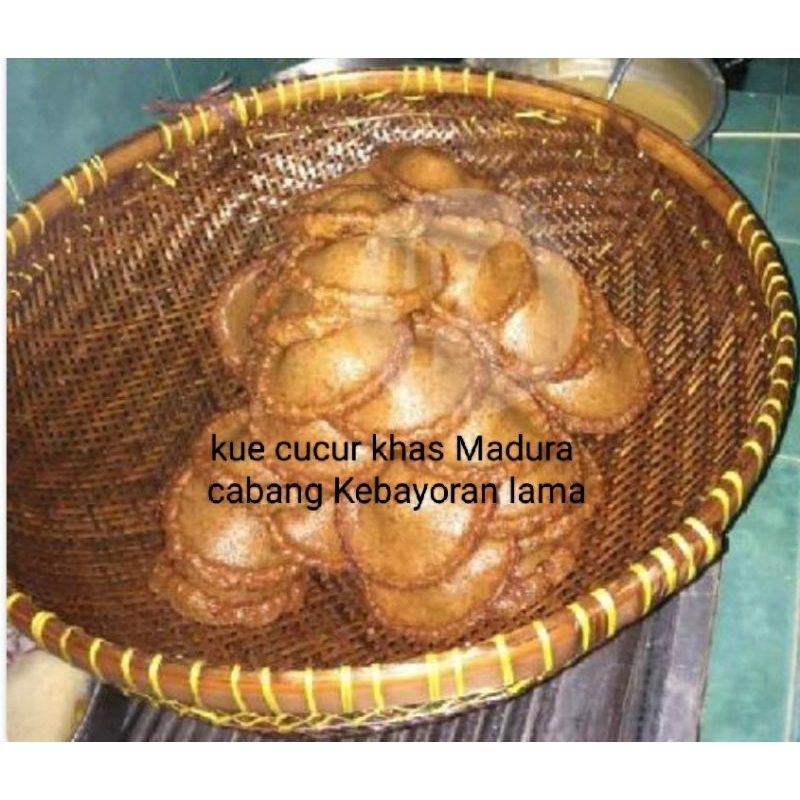 

kue cucur khas Madura cabang Kebayoran lama .