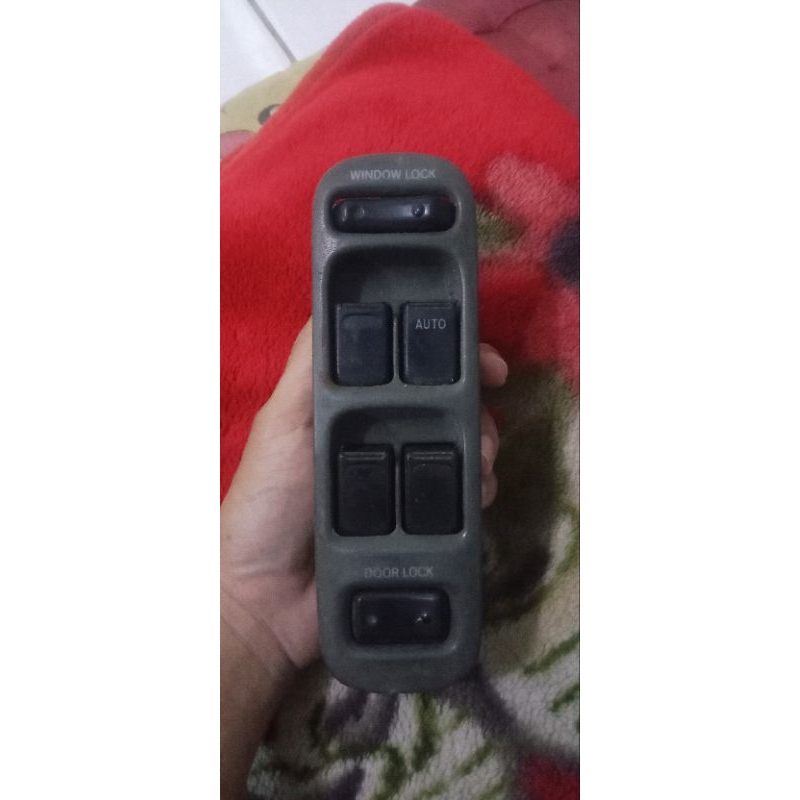 SAKLAR PW SUZUKI BALENO 2001