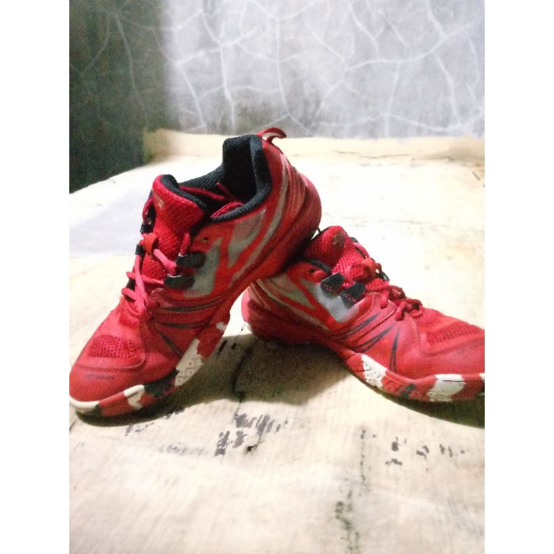 sepatu badminton eagle jet pro