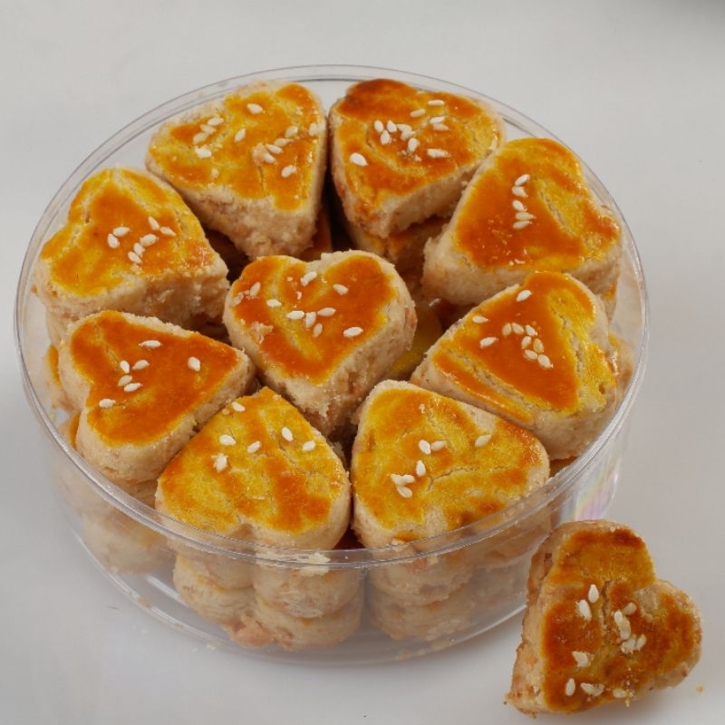 

Kue Kacang Toping Wijen Ngeprul Homemade Tanpa Pengawet Kemasan Toples 250gram 1/4kg