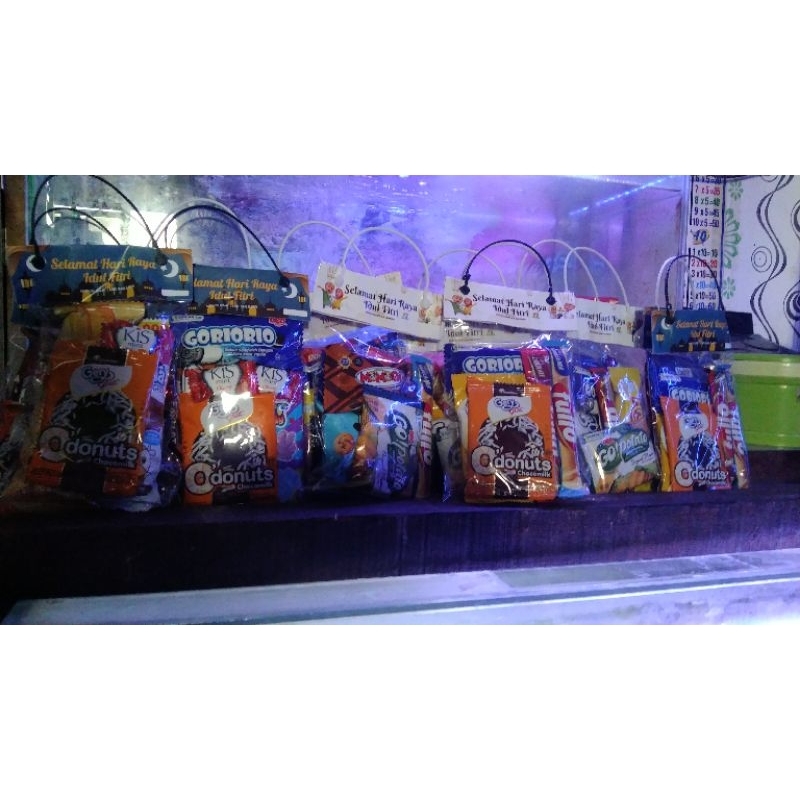 

hampers snack idul Fitri