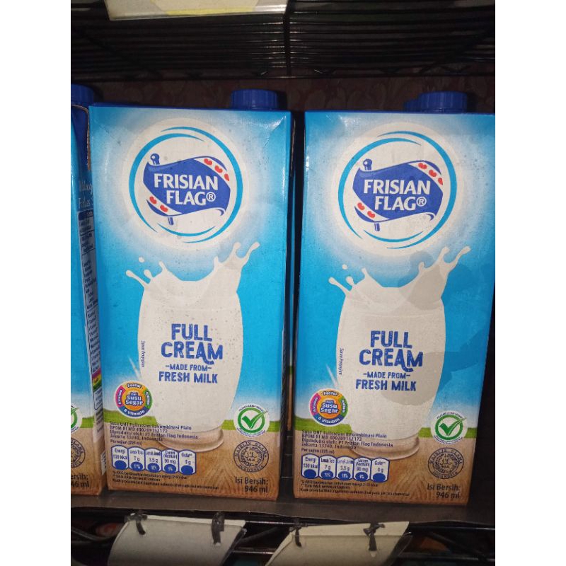 

Susu Frisian Flag Full Cream 900ml