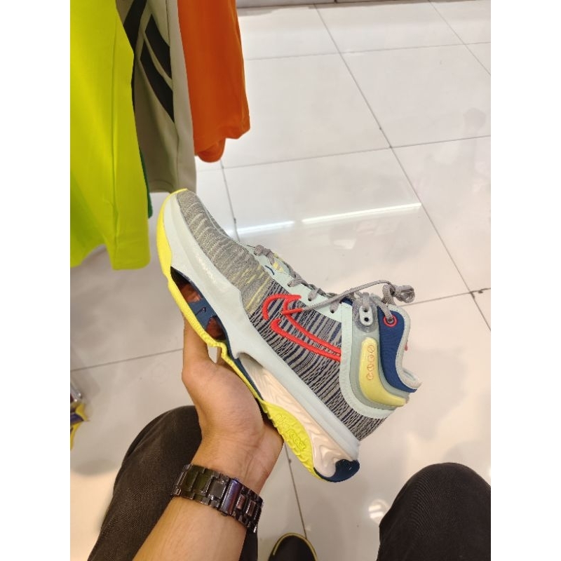 Nike Air Zoom G.T. Jump 2