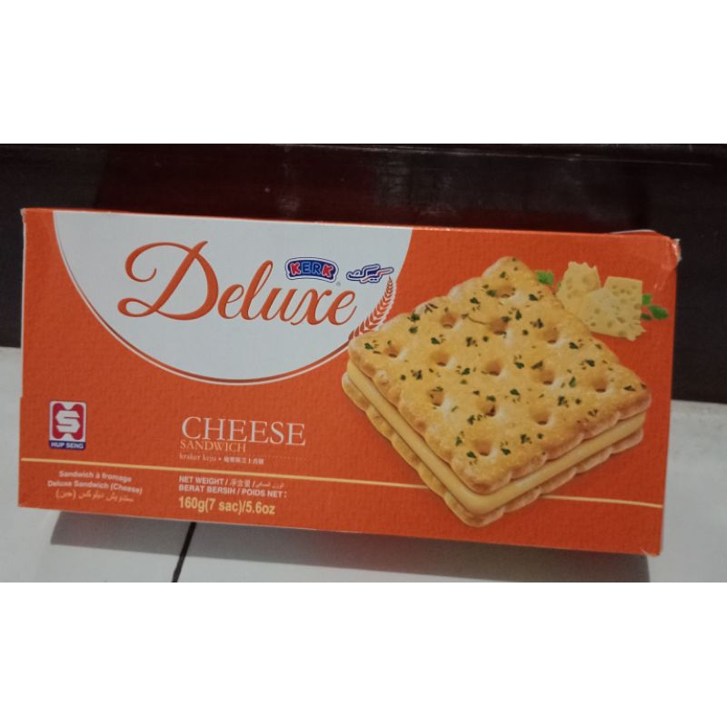 

Deluxe Cheese Crackers