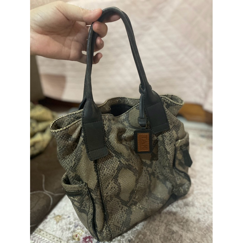 tas preloved kulit ular Asli