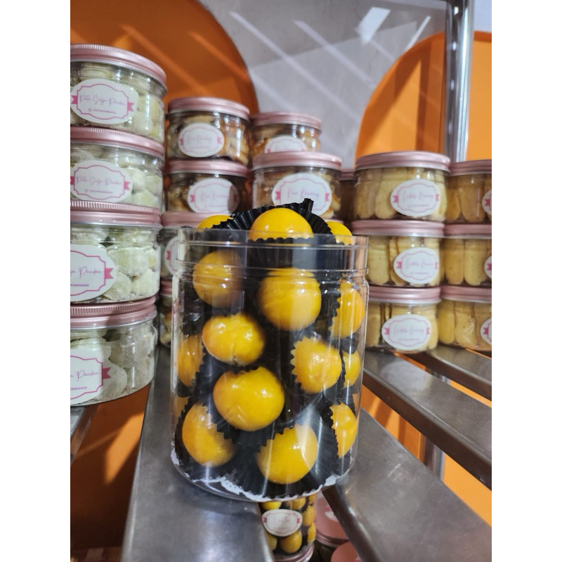 

BELI 3 GRATIS 1 | Kue Nastar Premium 600ml