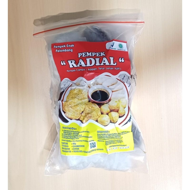 

Pempek Pem Pek Mpek Mpek Mpempek Mpekmpek Radial isi 3 Kapal Selam/Telur Jumbo Besar Asli Buatan Palembang Murah + Cuko