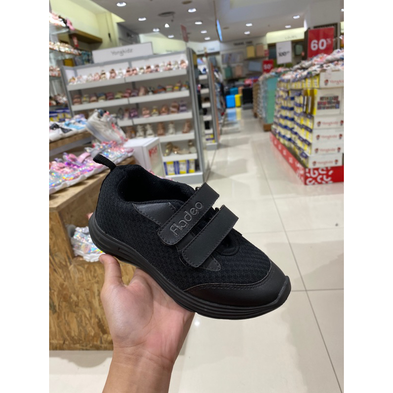 sepatu sekolah black all Fladeo kids