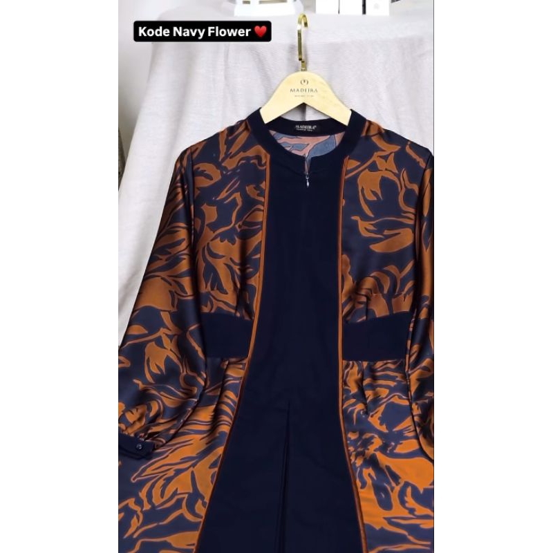 VINETTA DRESS NAVY BY MADEIRA