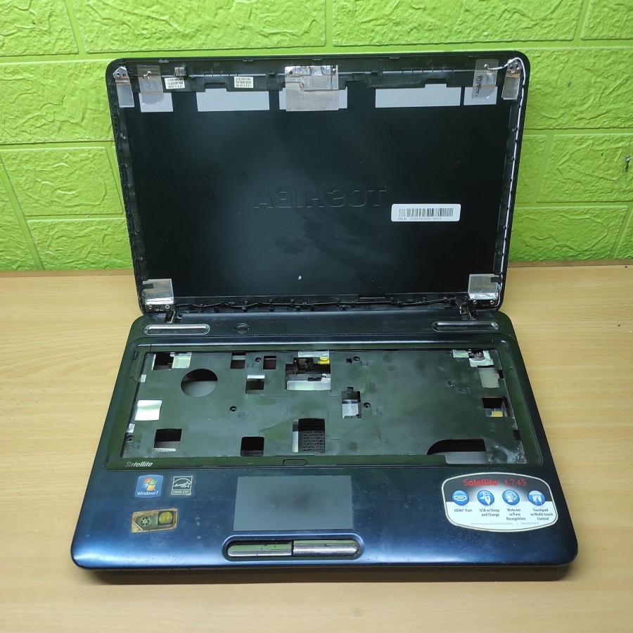 Kesing Casing Case Laptop Toshiba Satellite L745 L745D Mulus Kokoh