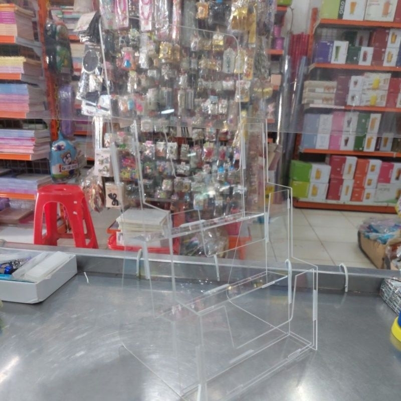 

Tempat brosur Akrilik A5 susun 3 - Acrylic standing
