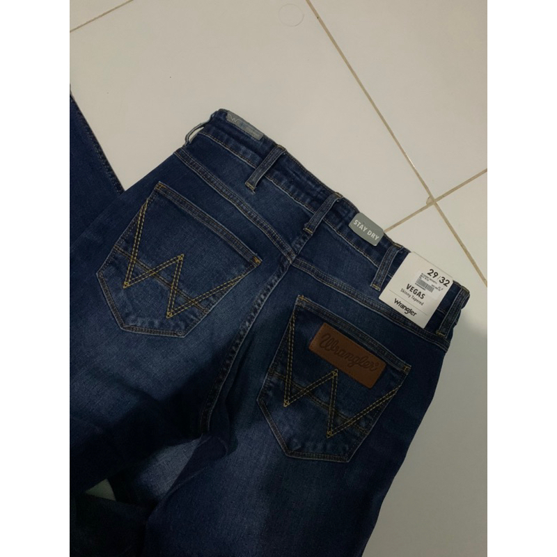 celana wrangler vegas