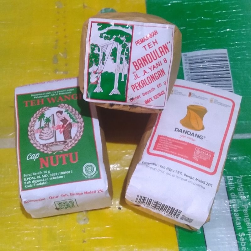 

Teh Pekalongan Bandulan Dandang Nutu 50gr Racikan Warung Angkringan