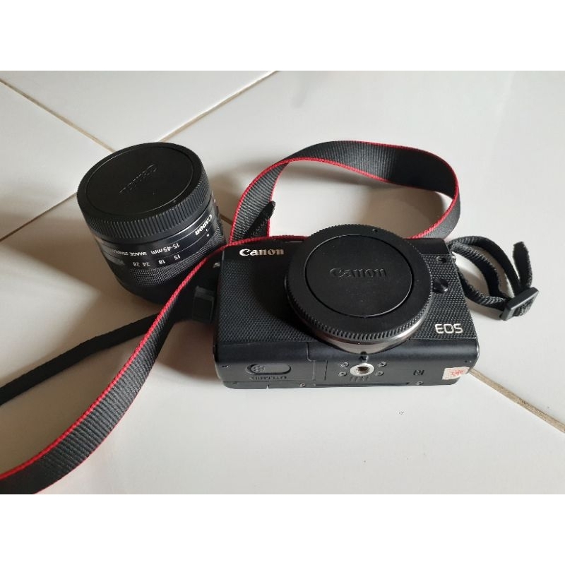 Canon Mirrorless M100