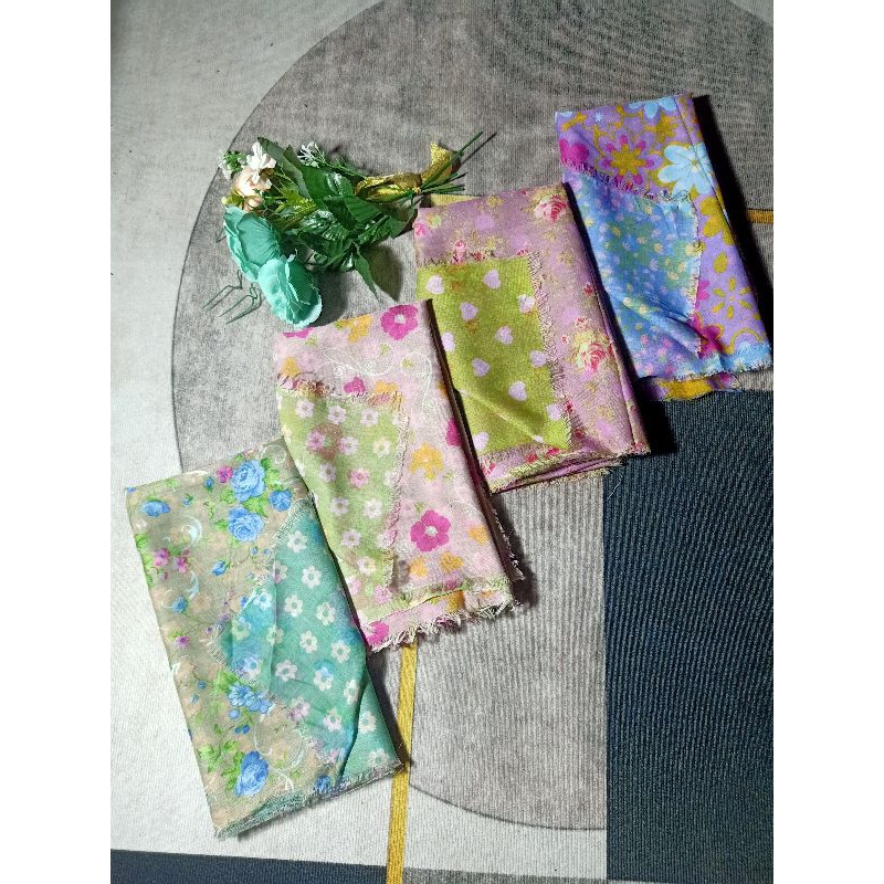 Hijab katun rawis BB / bolak balik / segi empat bolak balik