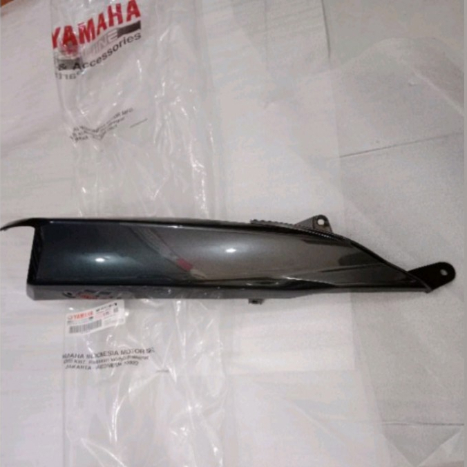 COVER SAMBUNGAN BODY KANAN YAMAHA SOUL GT 115 ORI YGP ASLI / 1KP-F1741-00-7B