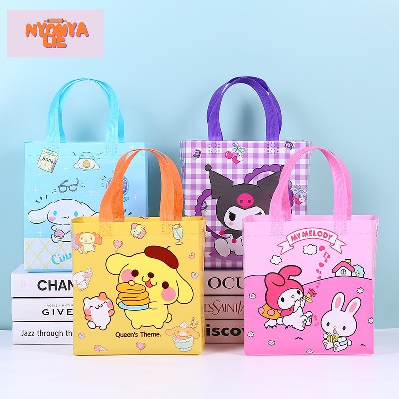 

SGC01 22x23x11 Spundbon Goodie Bag Ulang Tahun Anak Sanrio Cinnamoroll Melody Kuromi Purin