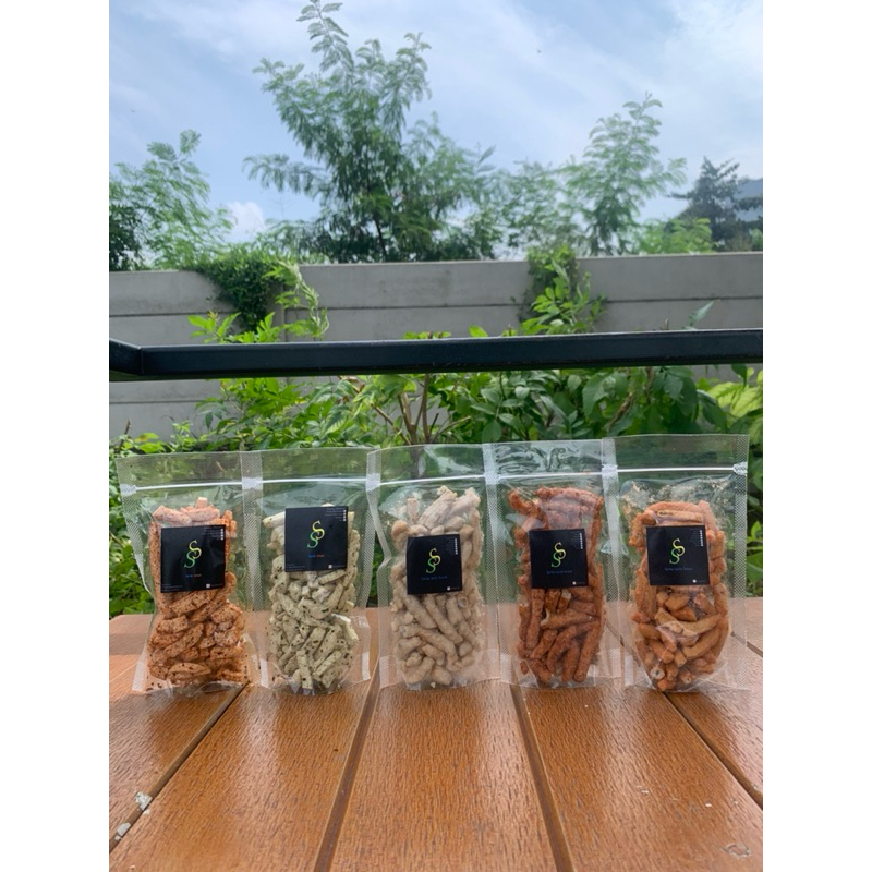 

Baso Goreng Stik Pedas Original Daun Jeruk // Basreng Stik Pedas Original Daun jeruk Goceng 60gr