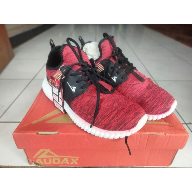 Sepatu Sneaker Audax