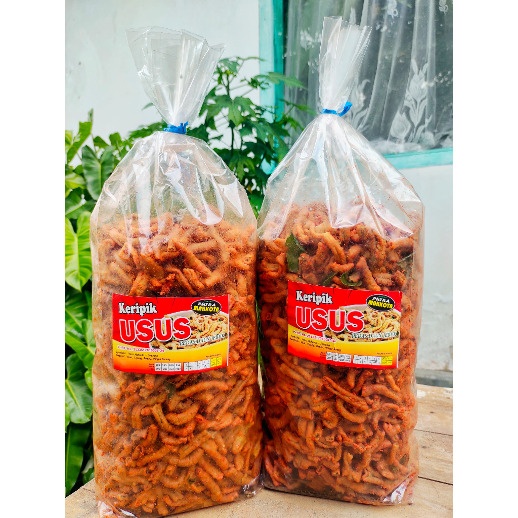 

Kripik Usus 500gram merk Usus Gentong dan Kripik Usus Pedas DJ