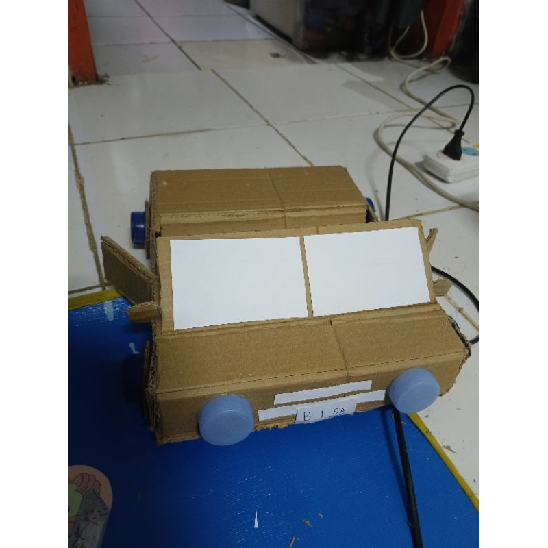 Prakarya mobil mobilan / prakarya dari kardus / mobil kardus