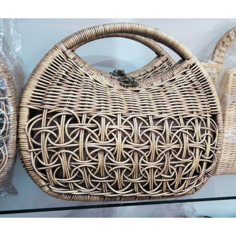 Tas jinjing rotan