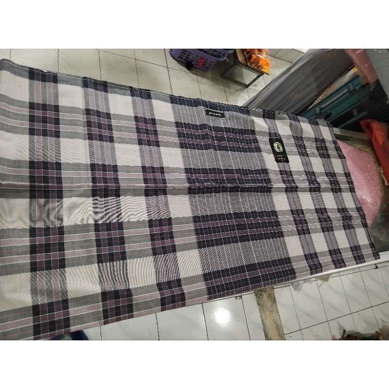 sarung gajah duduk,sarung jadul motif kotak