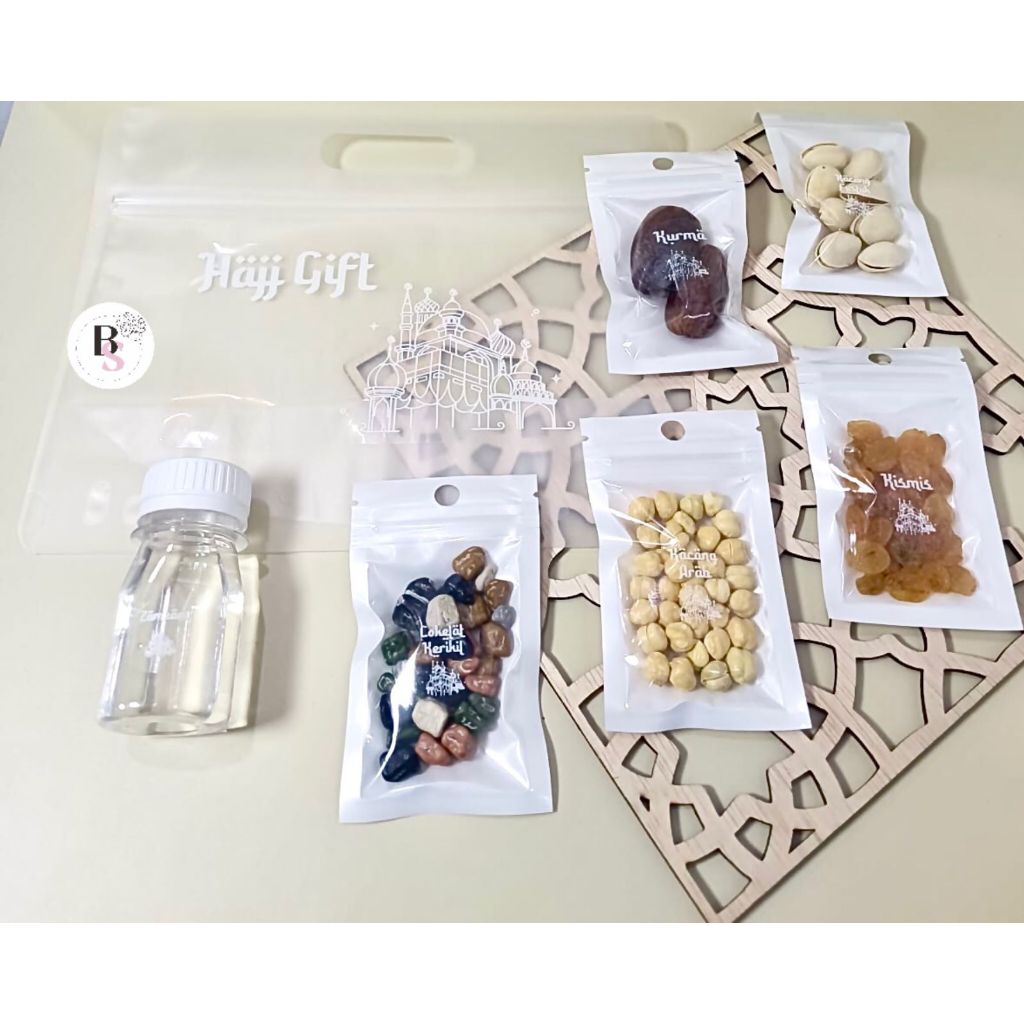 

Oleh-oleh haji umroh TANPA air zamzam , souvenir haji umroh grosir murah, paket oleh oleh haji umroh unik premium.