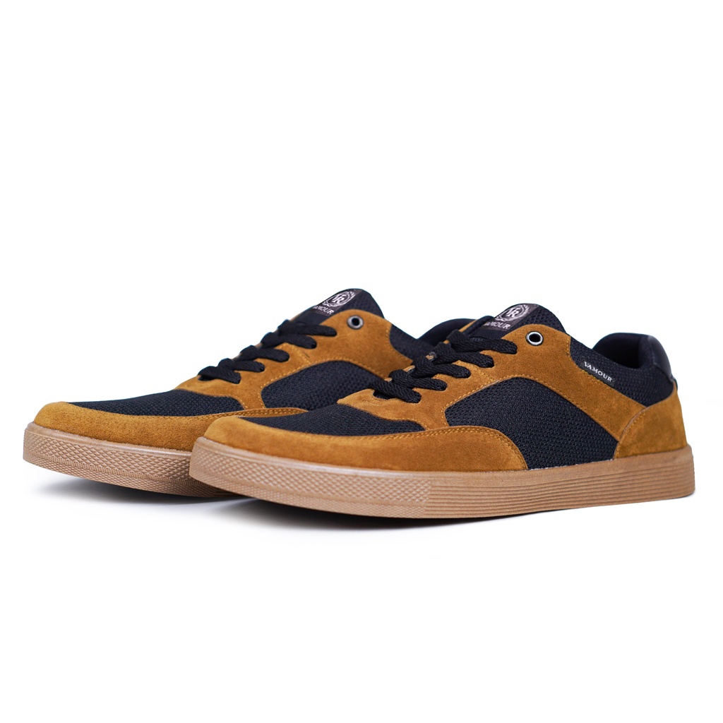 sepatu sneakers pria sepatu brand pria trend original vamour
