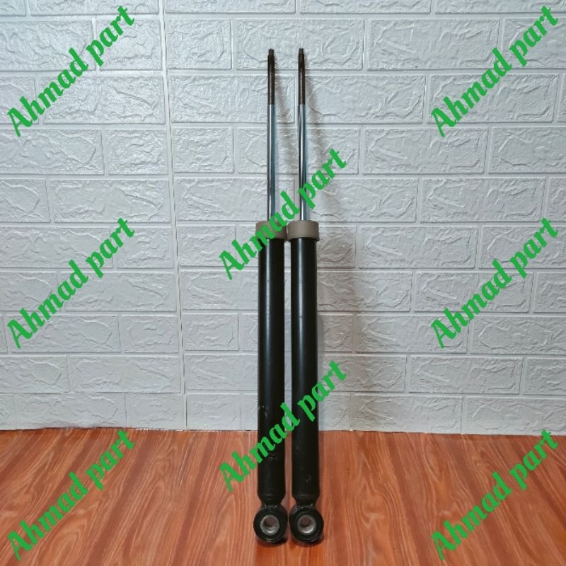 shock suzuki ertiga belakang