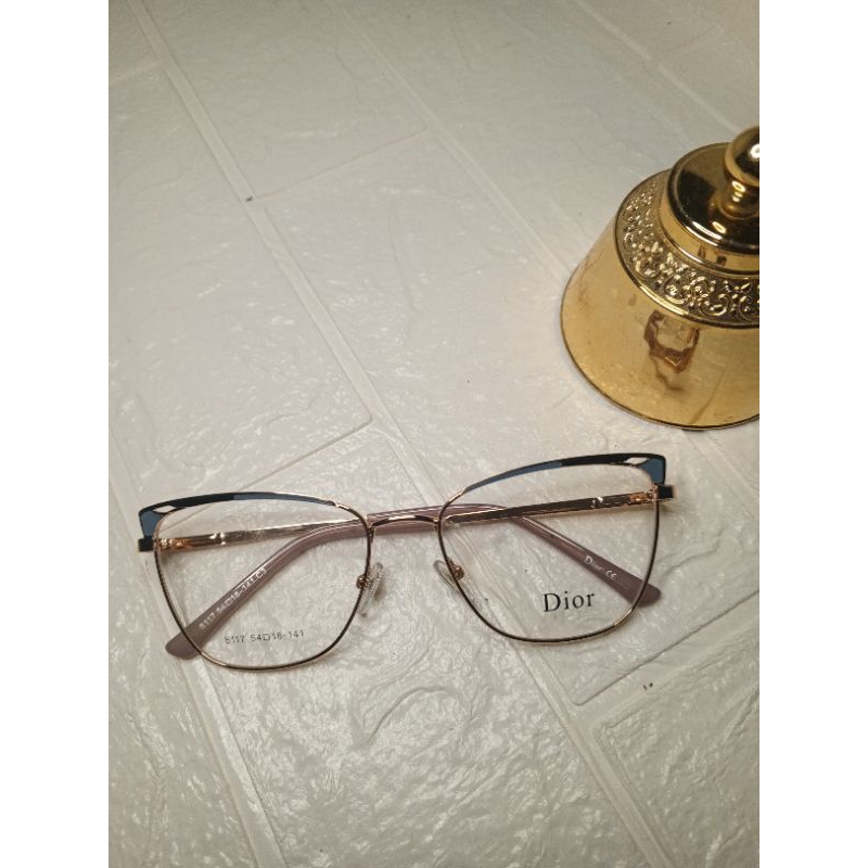 KACAMATA WANITA PLUS MINUS , KACAMATA OPTIK