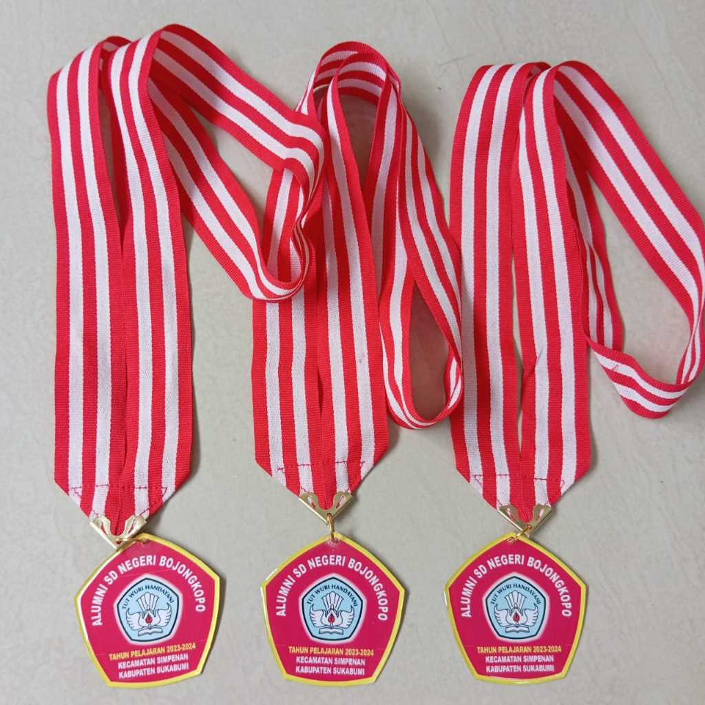 Medali Perpisahan Sekolah Akrilik Custom Desain Eksklusif & Elegan