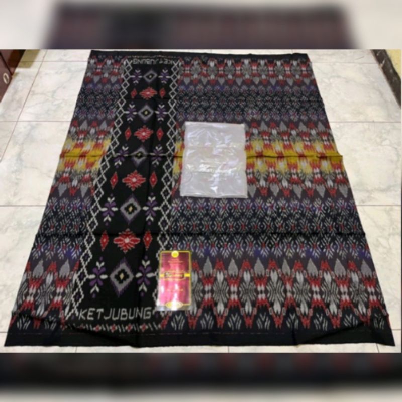 sarung tenun goyor ketjubung red motif pelangi