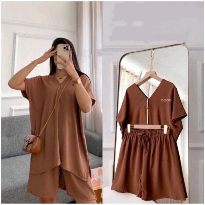 SETELAN BAJU LENGAN PENDEK DAN CELANA PENDEK SET CROP CELANA PENDEK