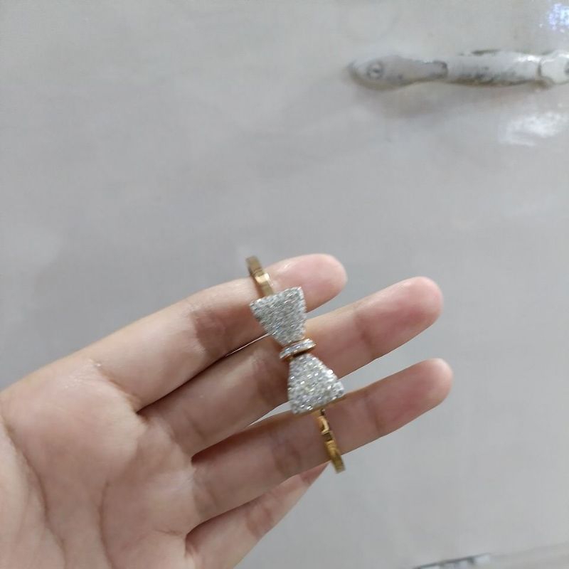 Gelang titanium pita